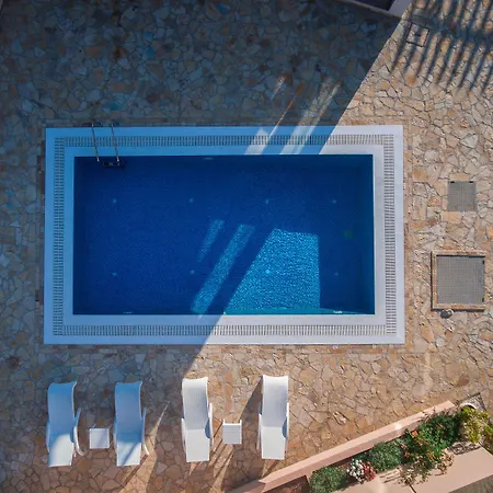 Jackson Hotel Mpoukaris